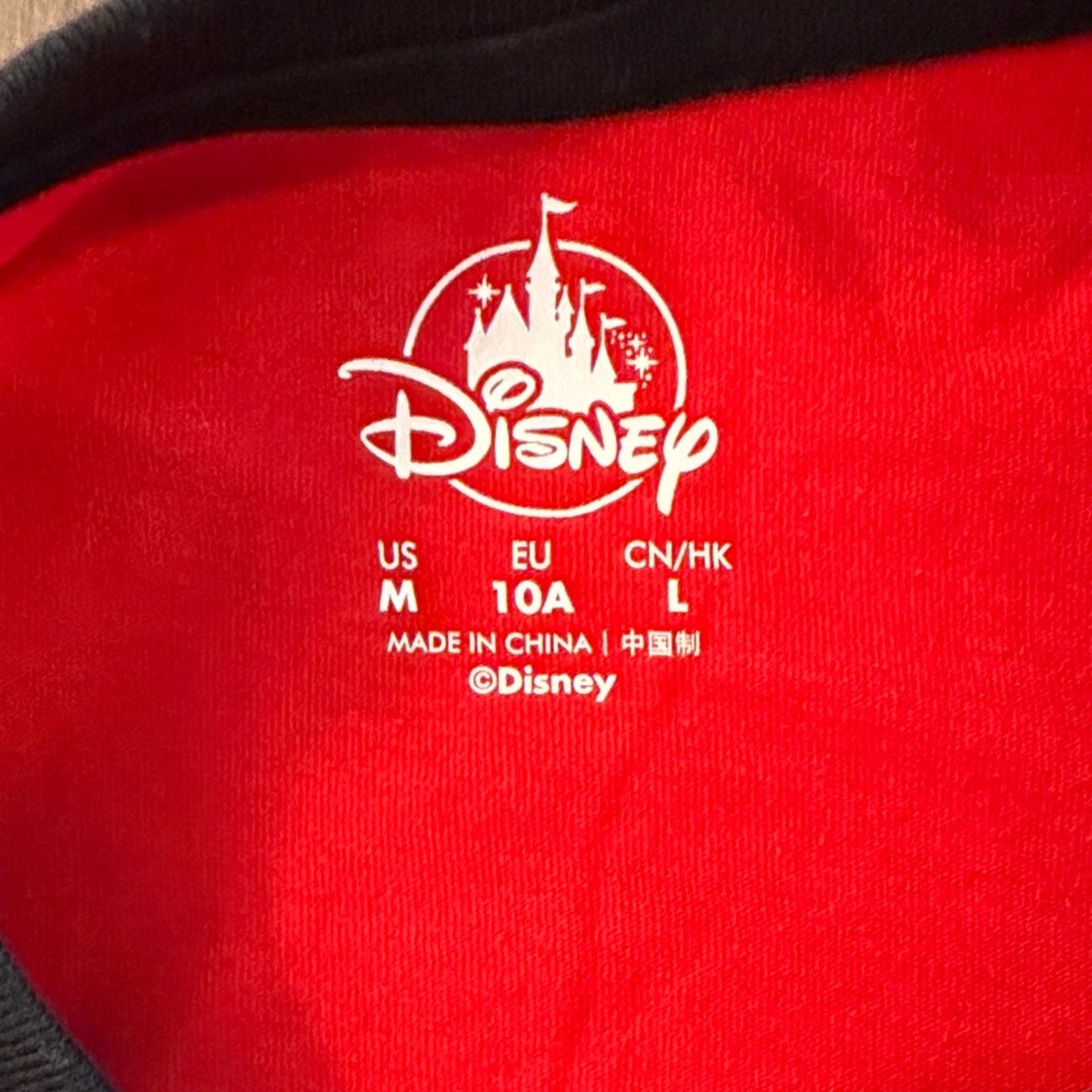 Disney Minnie Mouse Black and Red Tee - Picture 5 of 7